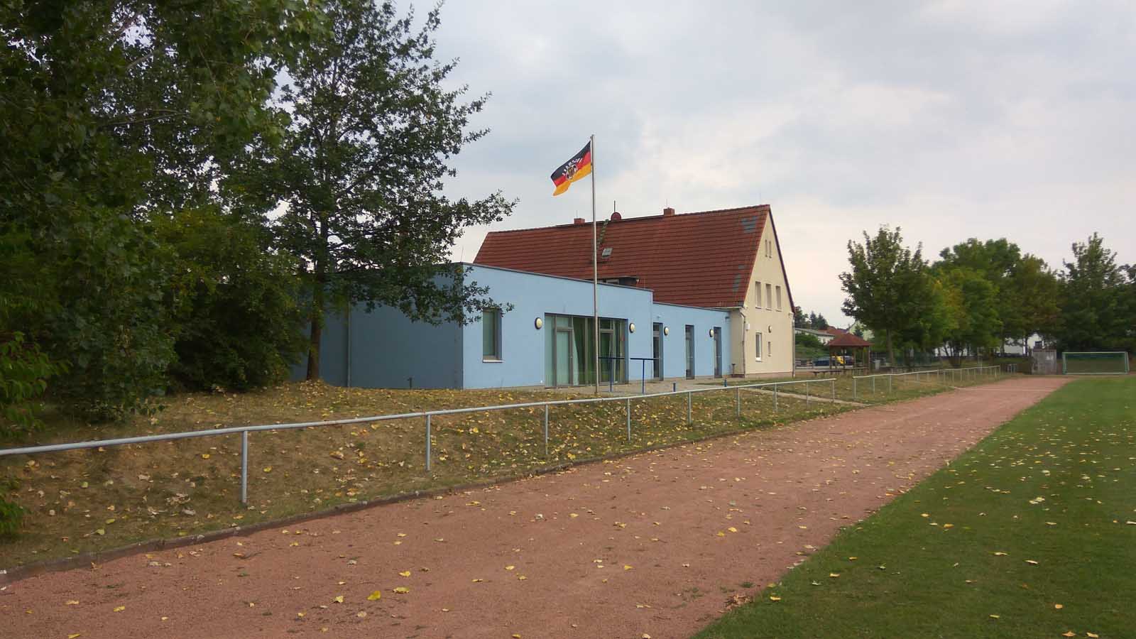 UNSER SPORTPLATZ IN BORSDORF